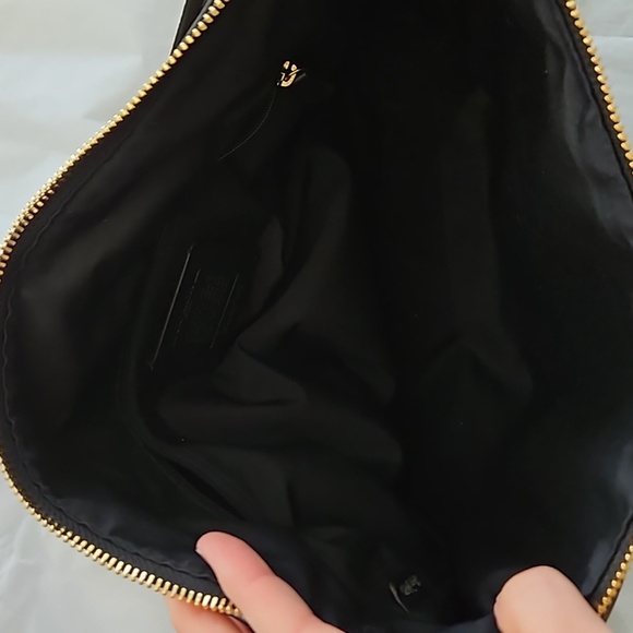 Coach Large Signature/ Black Shoulder Bag NWOT - Picture 7 of 16